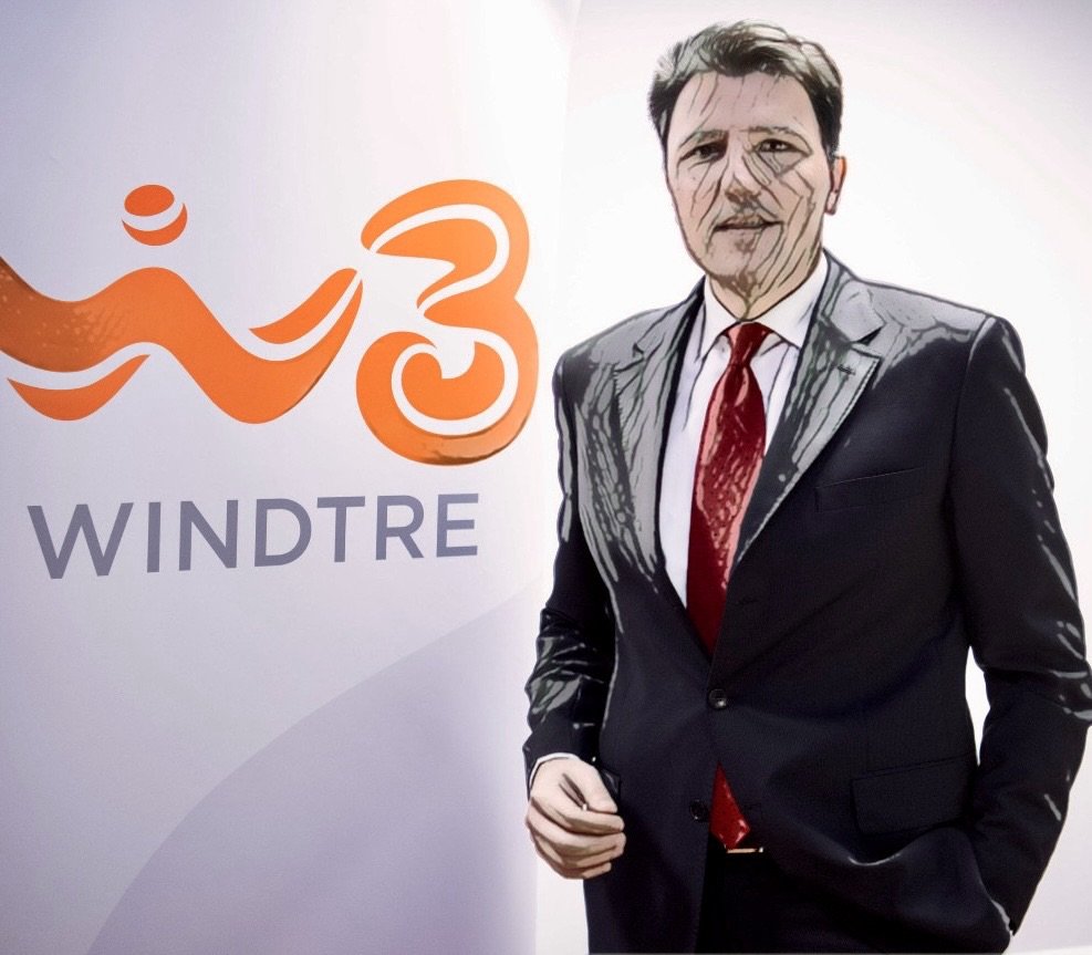 Il declino delle telecomunicazioni in Italia: analisi dell'intervista di Gianluca Corti 