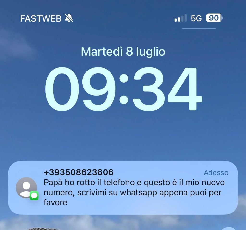 Messaggio truffa WhatsApp da numero sconosciuto che si spaccia per figlio