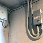 Armadio Flashfiber e terminazione Open Fiber installati nello stesso cavedio condominiale